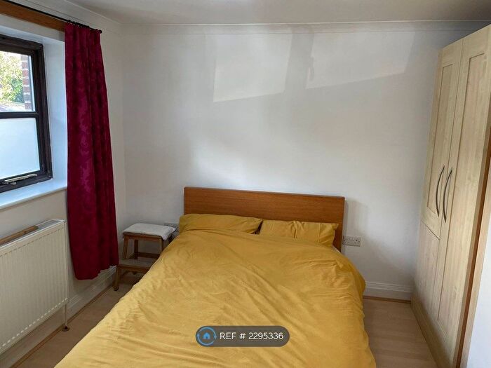 1 Bedroom Maisonette To Rent In Garlands Road, Redhill, RH1