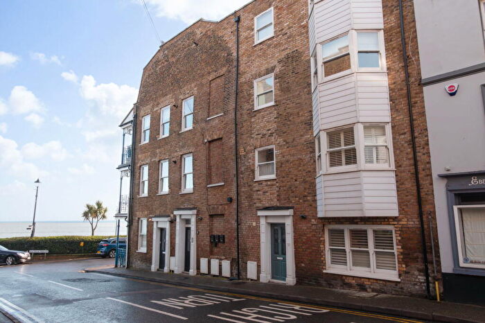 2 Bedroom Maisonette For Sale In Victoria Parade, Broadstairs, CT10