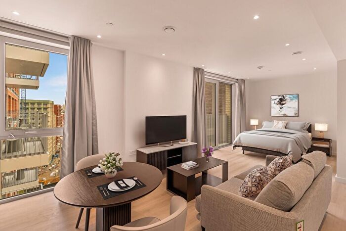 Studio To Rent In Nine Elms Lane, London, SW11