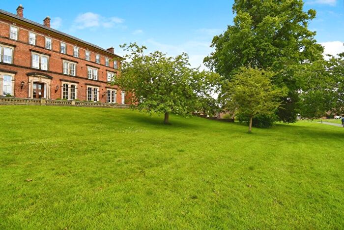 3 Bedroom Flat For Sale In The Old College, Steven Way, Ripon, HG4