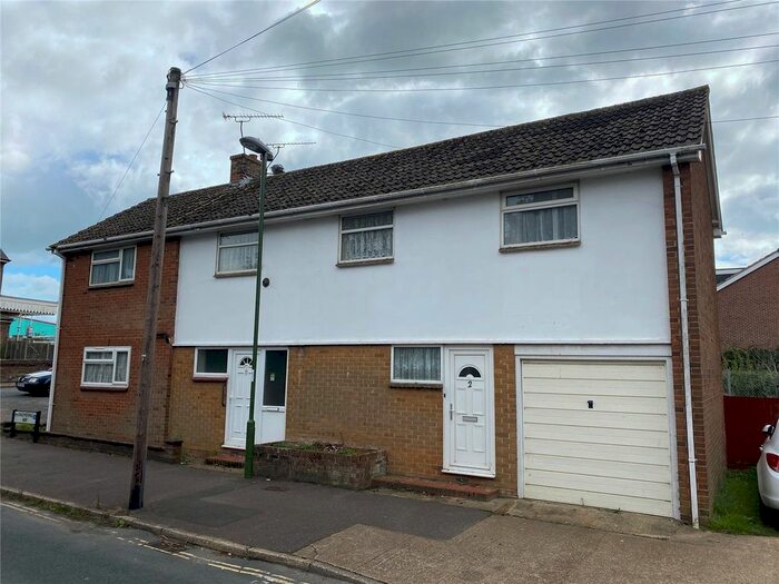 2 Bedroom Flat To Rent In Angmering Way, Rustington, Littlehampton, West Sussex, BN16