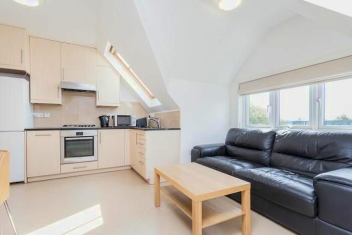 1 Bedroom Flat To Rent In Very Near Madeley Road Area, Ealing Broadway Area, W5