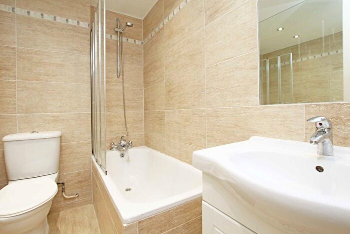 1 Bedroom Flat To Rent In Avonmore Road, London, W14
