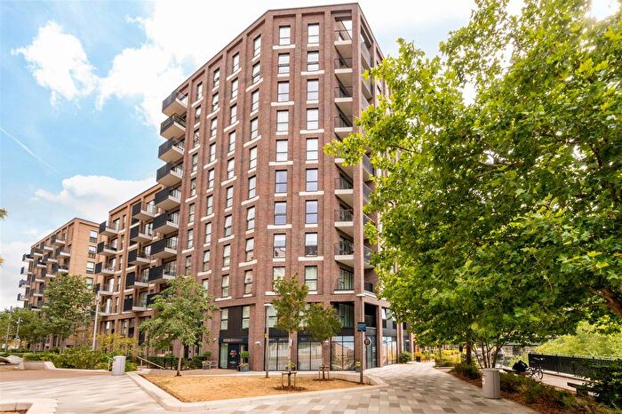 2 Bedroom Flat For Sale In Carraway Street, Reading, RG1