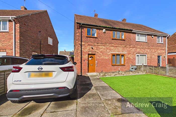 3 Bedroom Semi Detached House For Sale In Keir Hardie Avenue, Wardley, NE10