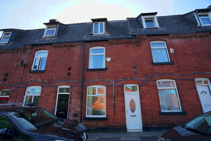 3 Bedroom Terraced House To Rent In Manley Terrace, Bolton, BL1