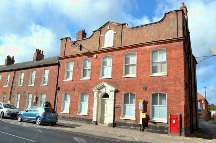 2 Bedroom Apartment To Rent In Bartholomew Street, Newbury, Berkshire, RG14