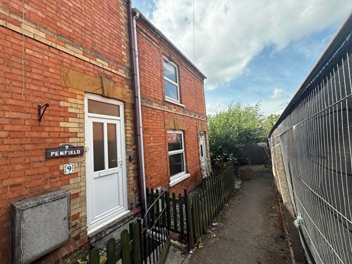 2 Bedroom End Terrace House For Sale In Penfield, Yeovil, Somerset, BA21
