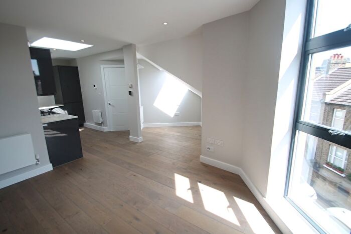 Studio To Rent In Bromley, BR1