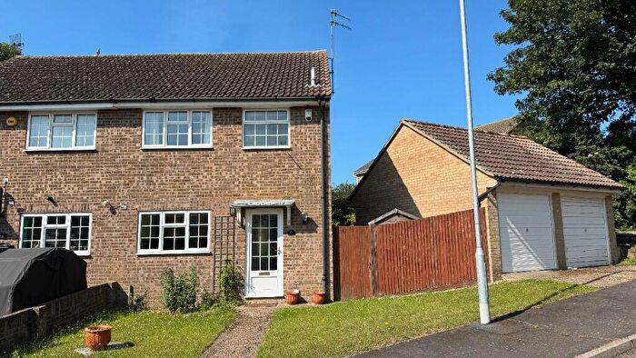 2 Bedroom Semi-Detached House To Rent In Barn Close, Seaford, East Sussex, BN25