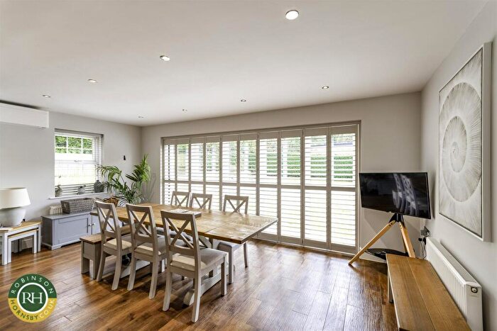 5 Bedroom Detached House For Sale In Burghley Court, Sprotbrough, Doncaster, DN5