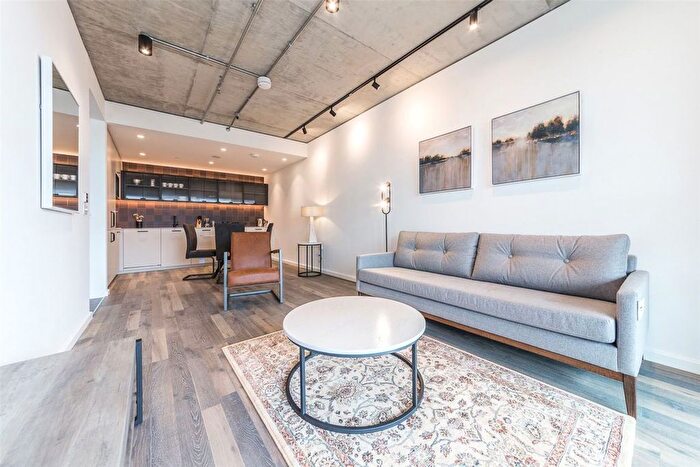 2 Bedroom Flat To Rent In Lawrence Road, Seven Sisters, N15