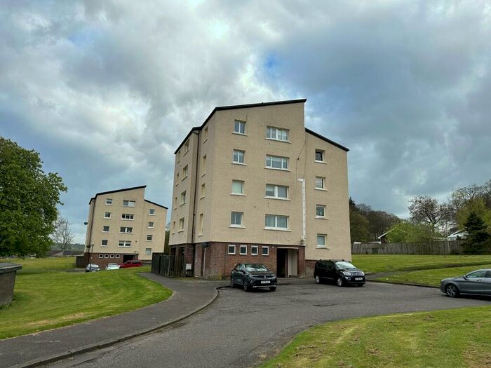 2 Bedroom Maisonette To Rent In Castle Way, Cumbernauld, G67