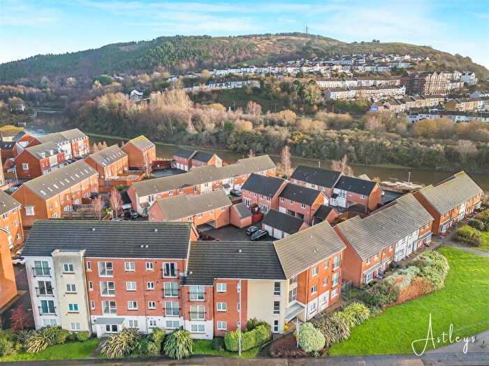2 Bedroom Apartment For Sale In , New Cut Road, City Centre, Swansea, SA1