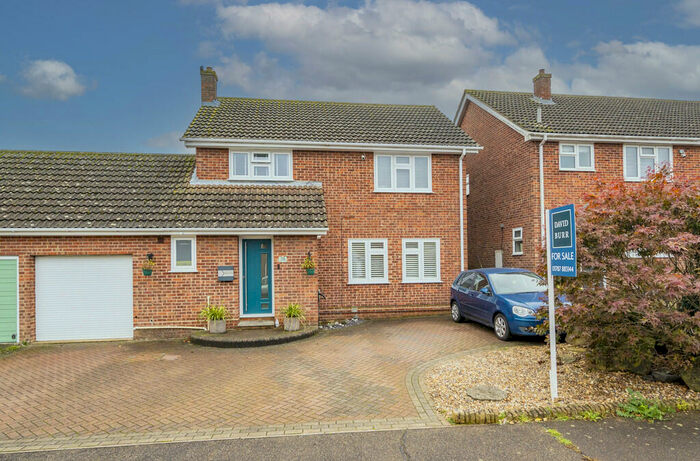 4 Bedroom Link Detached House For Sale In Acton, Sudbury, Suffolk, CO10