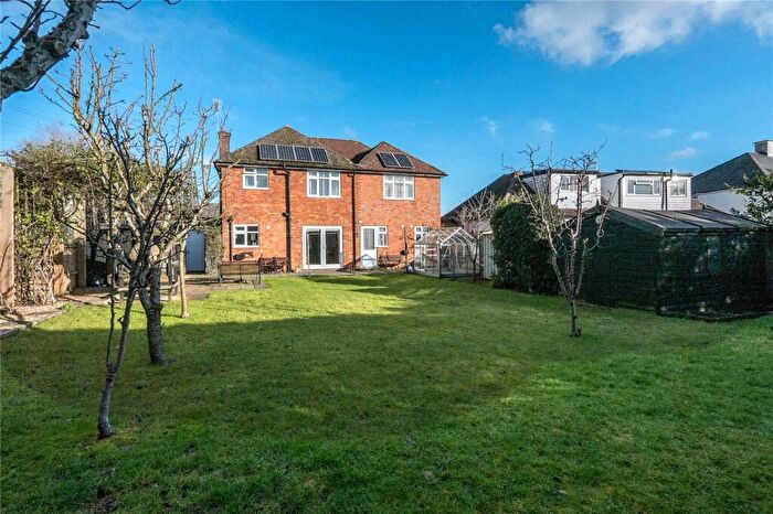 5 Bedroom Detached House For Sale In Billington Road, Leighton Buzzard, Beds, LU7