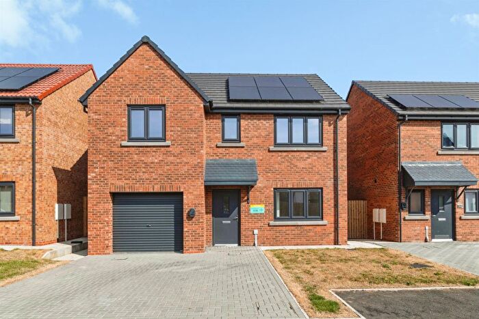 4 Bedroom Detached House For Sale In Woodside Meadows, Hartlepool, TS25
