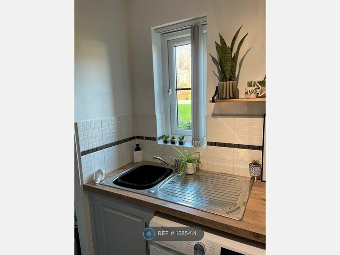 2 Bedroom Flat To Rent In Buckshaw Village, Chorley, PR7