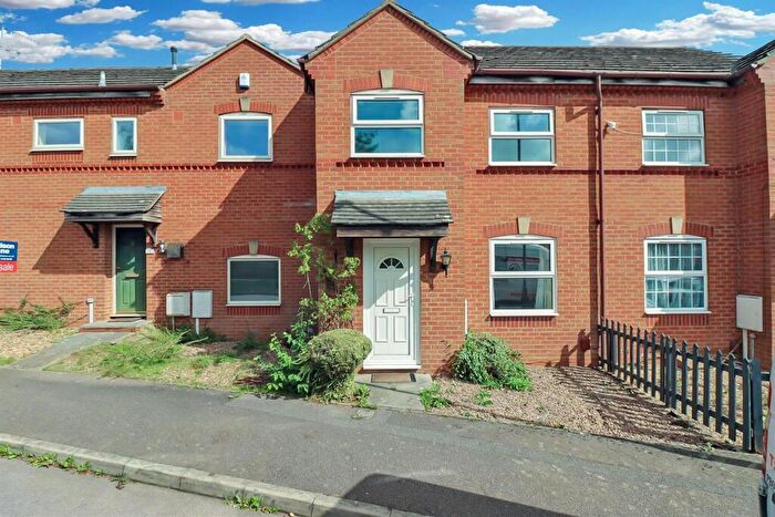 3 Bedroom Terraced House For Sale In Blenheim Way, Kettering, NN15