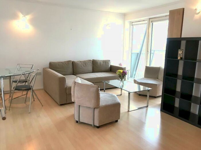 1 Bedroom Flat To Rent In Seacon Tower, West Ferry Road, Canary Central, Canary Wharf, London, E14