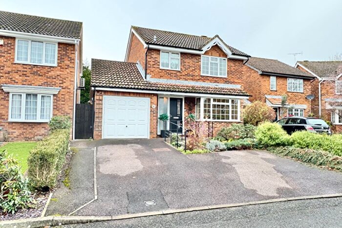 3 Bedroom Detached House For Sale In Grenadier Close, Locks Heath, SO31
