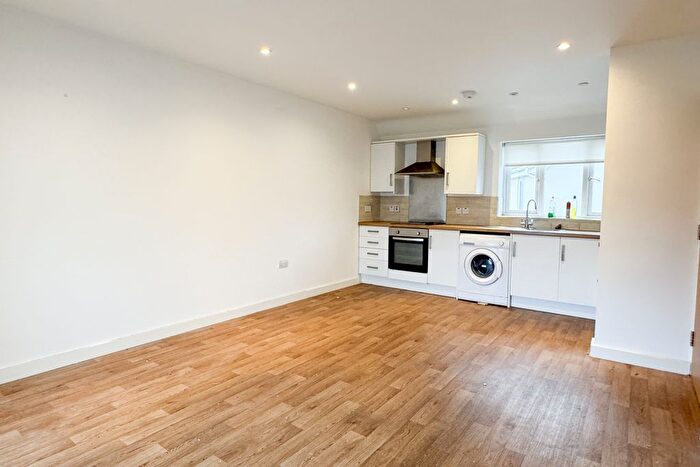 1 Bedroom Flat To Rent In Benson Road, Oxford, Oxfordshire, OX3