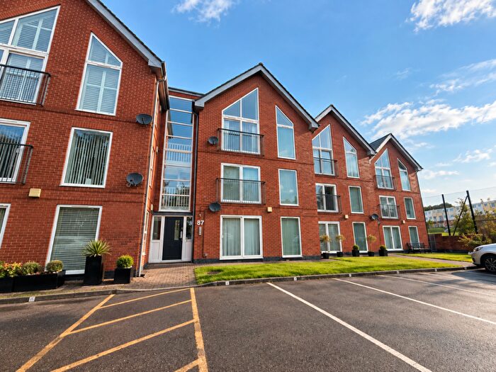 2 Bedroom Flat To Rent In Holm Lane, Prenton, CH43