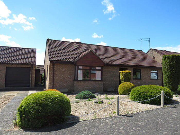 3 Bedroom Detached Bungalow To Rent In Admiralty Close, Downham Market, PE38