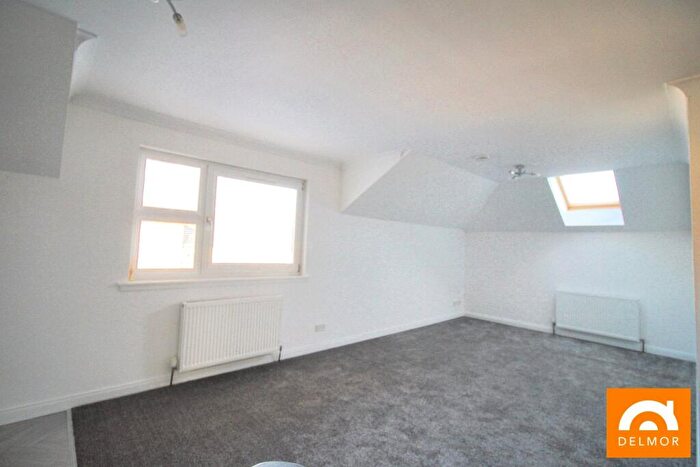 2 Bedroom Flat For Sale In Kinclaven Gardens, Glenrothes, KY7