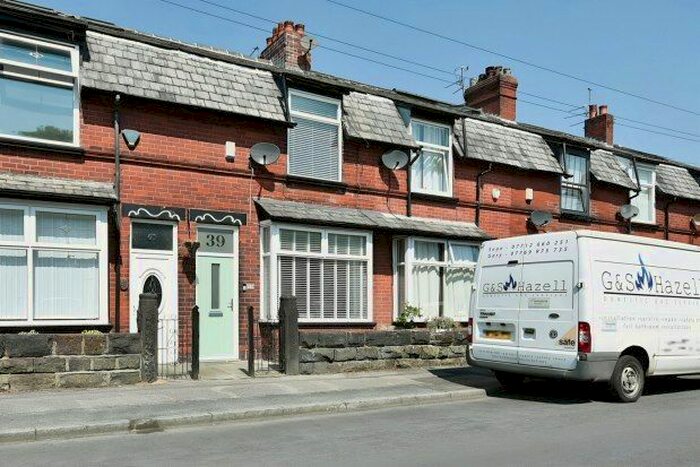 3 Bedroom Terraced House To Rent In Lord Street, Dukinfield, SK16