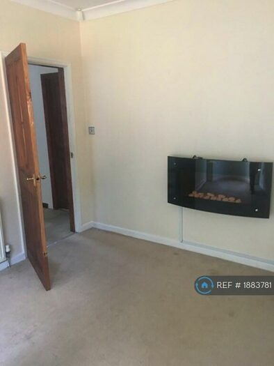 3 Bedroom Detached House To Rent In Loughborough Road, Nottingham, NG2