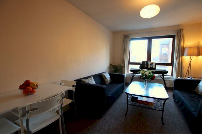 3 Bedroom Flat To Rent In Sienna Gardens, Marchmont, Edinburgh, EH9