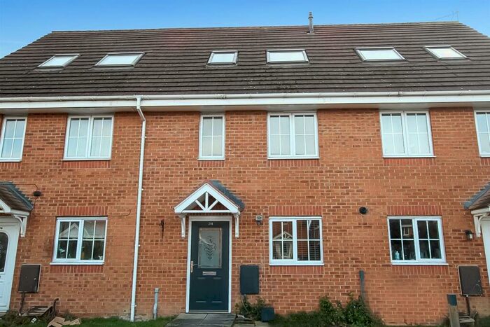 3 Bedroom Semi-Detached House To Rent In Moorfield Close, Darlington, DL1