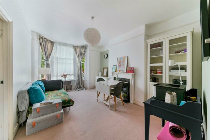2 Bedroom Flat To Rent In Mercers Road, Tufnell Park, N19