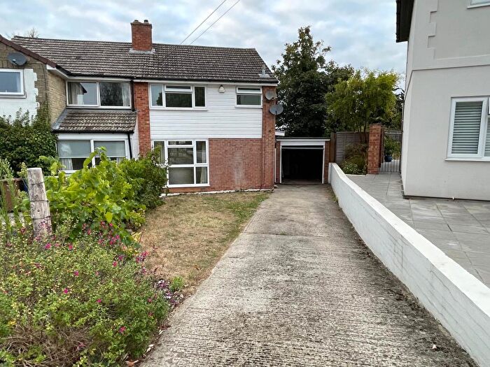 3 Bedroom Semi-Detached House For Sale In Sandhills, Oxford, OX3