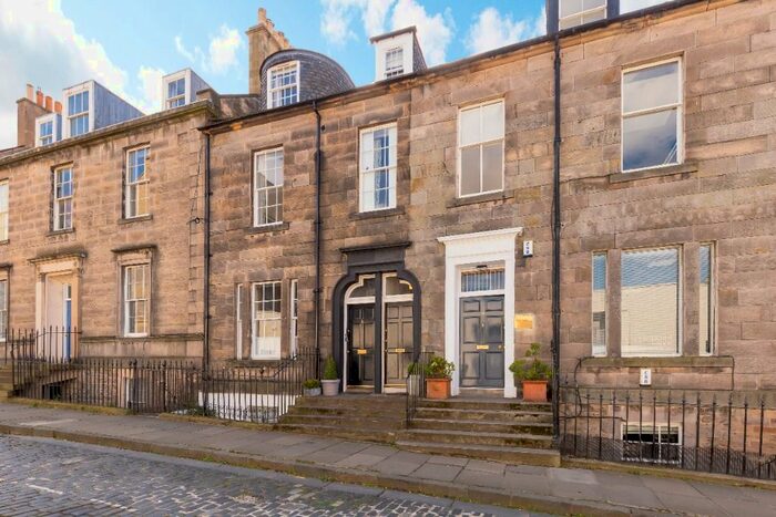 2 Bedroom Flat To Rent In Gayfield Square, New Town, Edinburgh, EH1