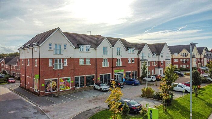 2 Bedroom Apartment For Sale In Englefield Place, Earley, Reading, Berkshire, RG6