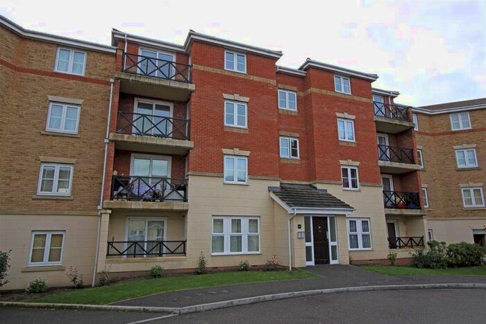 1 Bedroom Flat To Rent In Retort Close, Southend On Sea, Essex SS1