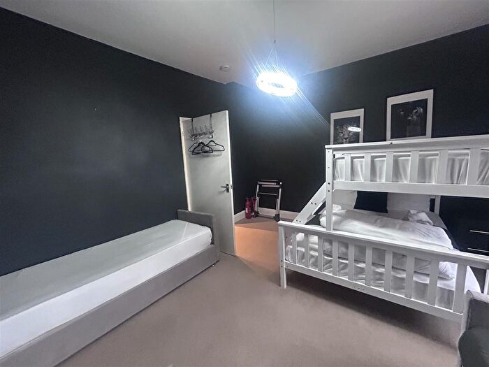 3 Bedroom Maisonette To Rent In East Street, Brighton, BN1