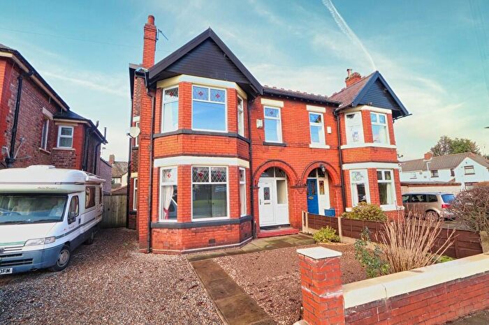 4 Bedroom Semi-Detached House To Rent In Liverpool Road, Irlam, M44