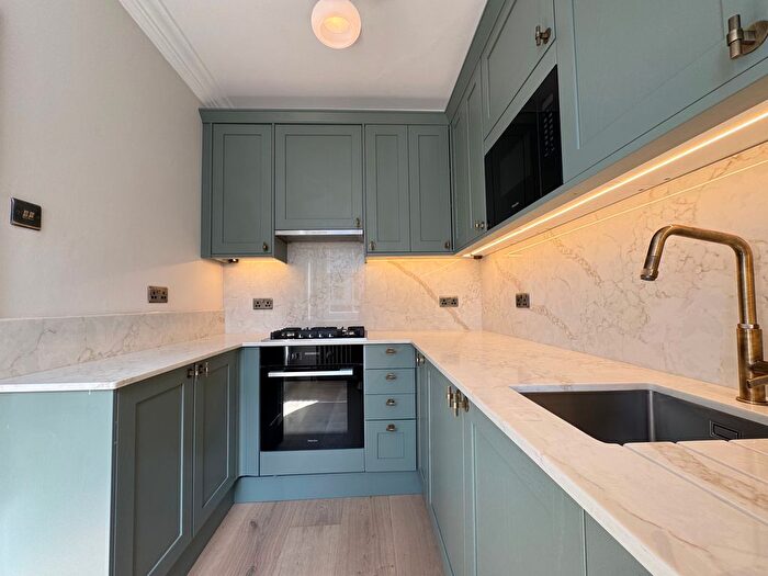 2 Bedroom Flat To Rent In Welbeck Street, London, W1G