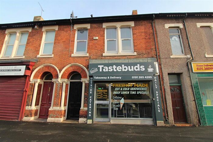 2 Bedroom Flat To Rent In Heaton Park Road, Newcastle Upon Tyne, NE6