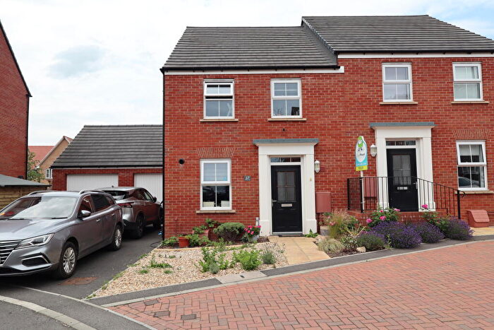 3 Bedroom Semi-Detached House For Sale In Wookey Hole Road, Wells, BA5