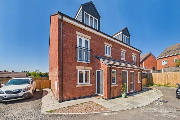 2 Bedroom Apartment To Rent In Groot Close, Sunnyside, Rotherham, South Yorkshire, S66