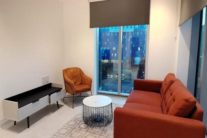 Apartment To Rent In Jacquard Point, Tapestry Way, E1