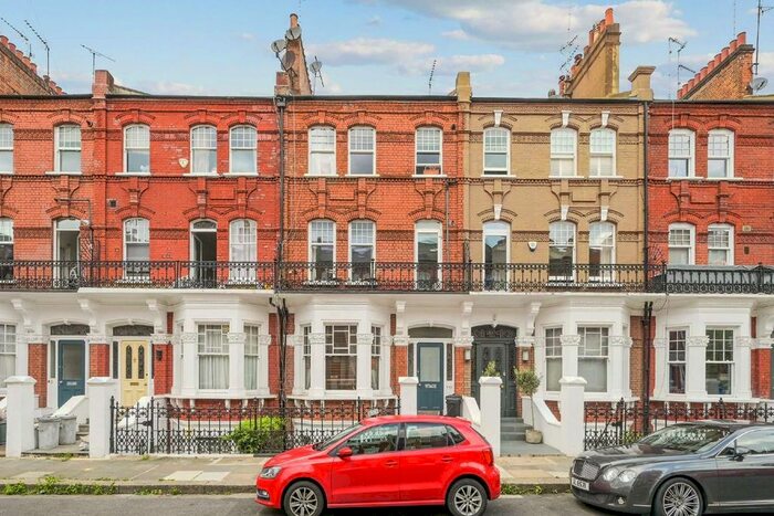 1 Bedroom Flat To Rent In Stonor Road, London, W14