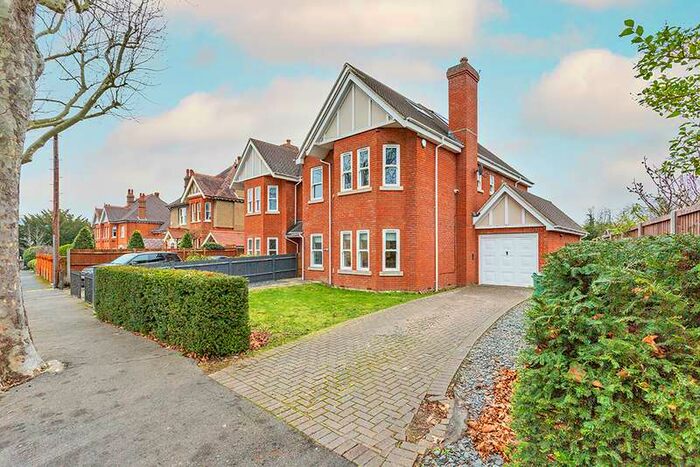 6 Bedroom Property To Rent In Cornwall Road, Sutton, SM2