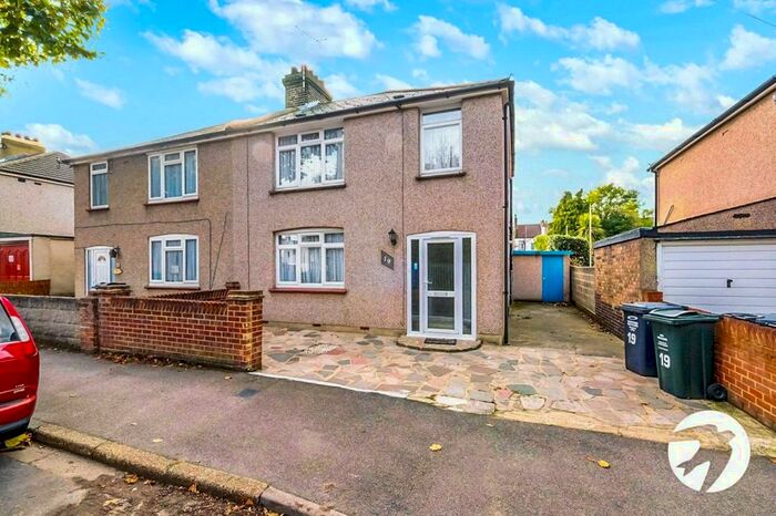 3 Bedroom Semi-Detached House To Rent In Eynsford Road, Greenhithe, DA9