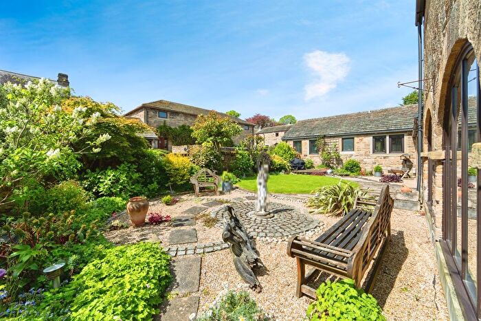 3 Bedroom Detached House For Sale In Old Mount Farm, Woolley, Wakefield, WF4