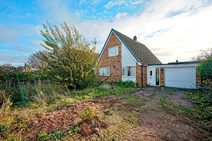 4 Bedroom Bungalow For Sale In Clare Road, Hartford, Huntingdon, PE29